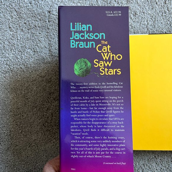 The Cat Who Saw Stars Hard Cover Book by Lilian Jackson Braun - Picture 3 of 4